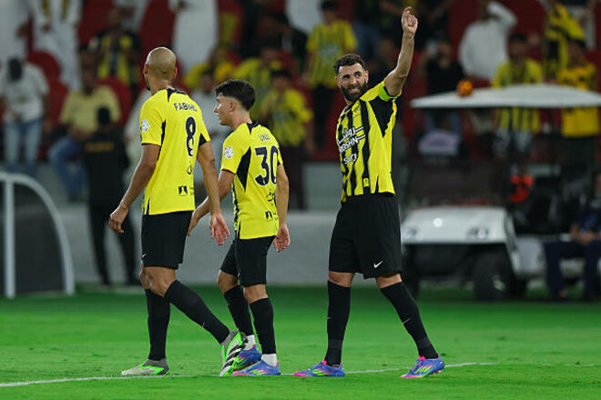 Дубль Бензема приблизил Аль-Иттихад к чемпионству в Саудовской Аравии