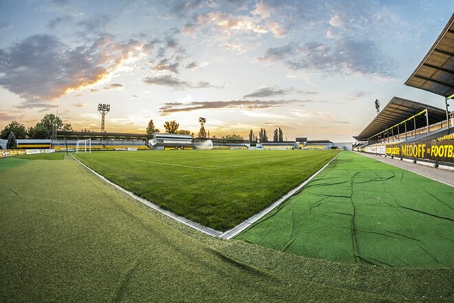 Борьба за жизнь. Стали известны стартовые составы Ингульца и Левого Берега