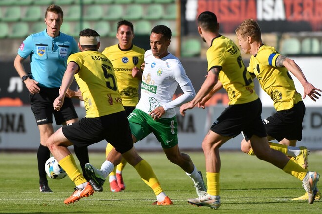 Иван КАЛЮЖНЫЙ: «С первых минут Деревинский обещал дать мне карточку»