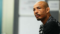 Легендарный экс-чемпион UFC завершил карьеру после спорного поражения