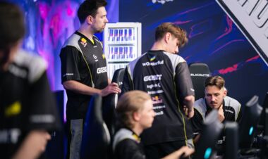 NAVI потерпели сокрушительное поражение от россиян на Austin Major по CS2