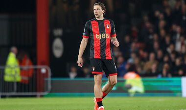 Забарний домовився з ПСЖ, Зінченко хоче у Мілан, успіх волейболістів