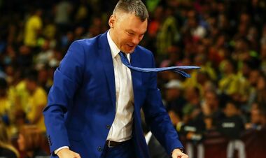 Хто з тренерів вигравав найбільшу кількість титулів Євроліги?