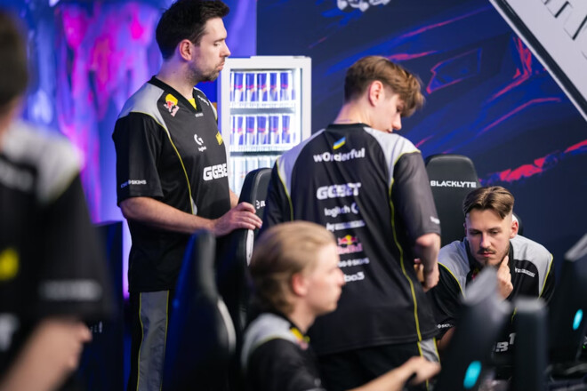 NAVI потерпели сокрушительное поражение от россиян на Austin Major по CS2