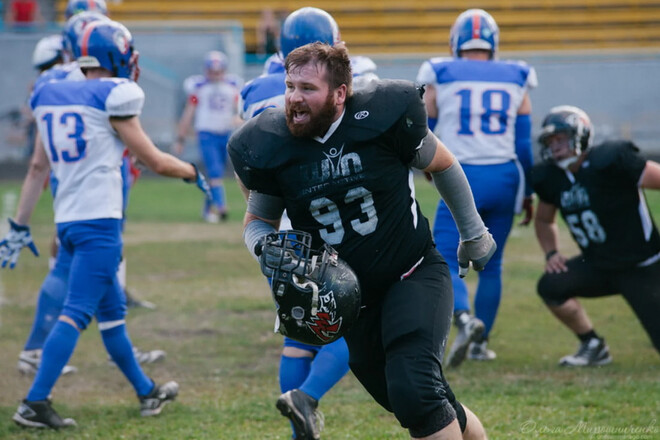 Схилимо голови. Вмів забивати тачдауни і філд-голи, загинув на Донеччині