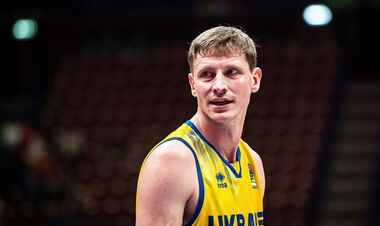 Пустовий дебютував за новий клуб у Індонезії