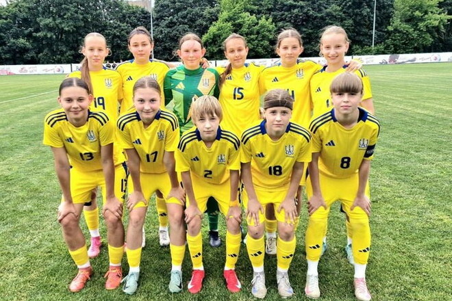 Жіноча збірна України WU-15 забила три м'ячі у ворота Надбужжя
