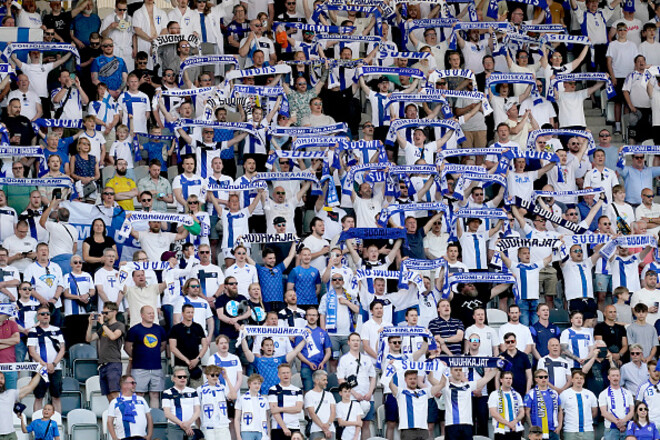 ВИДЕО. Финские фанаты на матче Украины U-21 исполнили песню «путин х***о»