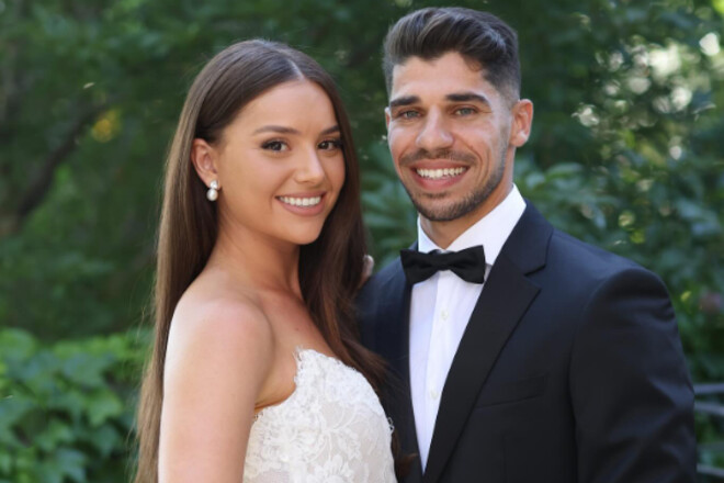 Экс-хавбек Шахтера вместе с женой застрял в Израиле из-за войны с Ираном