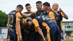 Подготовка к сезону: клуб Первой лиги продлил контракты с двумя игроками