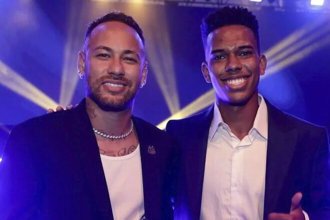 ФОТО. Будущий одноклубник Мудрика бросил девушку перед переходом в Челси