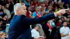 Главный тренер сборной Украины прекратил сотрудничество с румынским клубом