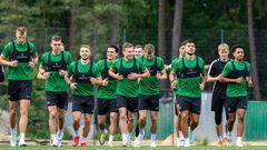 Не вернулись в Украину. Ротань провел первую тренировку без четырех игроков