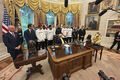 ВИДЕО. Трамп спросил футболистов Ювентуса о трансгендерах. Они расстерялись