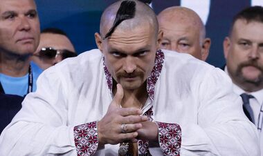 Усик назвал супертяжа, который станет абсолютным чемпионом мира после него
