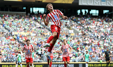 Photo. Provided a victory. Named the best player Seattle - Athletico