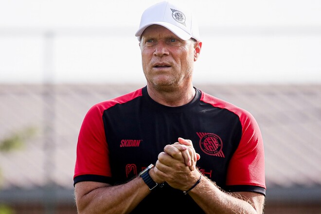 ВИДЕО. Кривбасс провел первую тренировку под руководством ван Леувена