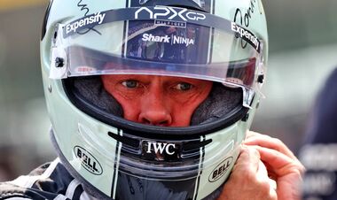 Брэд Питт за рулем болида Ф1. Актер провел тестовые заезды на Макларене