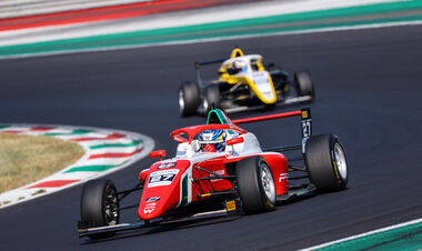 Александр Бондарев в квалификации Ф-4 Италии. Смотреть онлайн LIVE