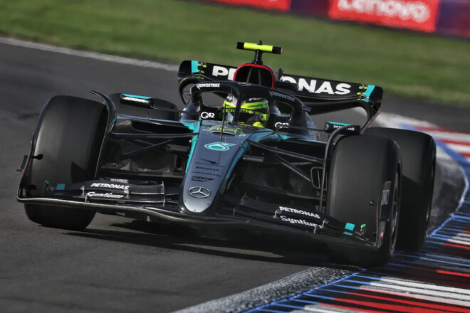 Известно, сколько заработала бывшая команда Хэмилтона перед его переходом