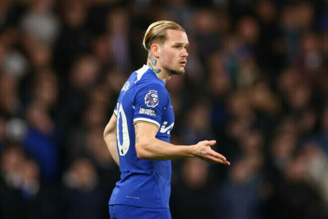 Тренер Челси: «Почти весь сезон играли без Мудрика. Нам нужен вингер»