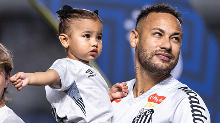 ВІДЕО. Батько року? Неймар зворушив знімком зі своєю донькою