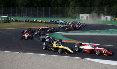 Александр Бондарев в гонках Формулы-4 Италии. Смотреть онлайн LIVE