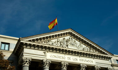 Испания запускает программу безопасной игры на ближайшие четыре года