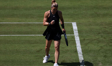 САККАРИ: «Веди себя как нормальный человек. Ты никому не нравишься»