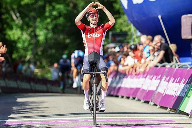 Тур Бельгии 2025. Победу на четвертом этапе одержал Дженно Беркмос