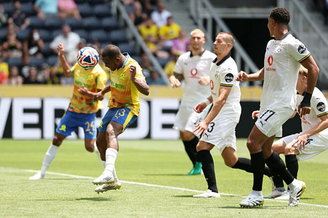 ВИДЕО. Голевое шоу. Мамелоди и Боруссия обменялись голами на КЧМ-2025