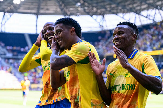 ВИДЕО. Интрига жива! Мамелоди забил Боруссии третий гол на КЧМ-2025