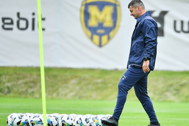 ФОТО. Під наглядом Бартуловича. Металіст 1925 розпочав підготовку до сезону