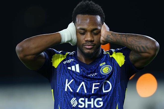 К Моуриньо. Фенербахче сделал предложение по 77-миллионному нападающему