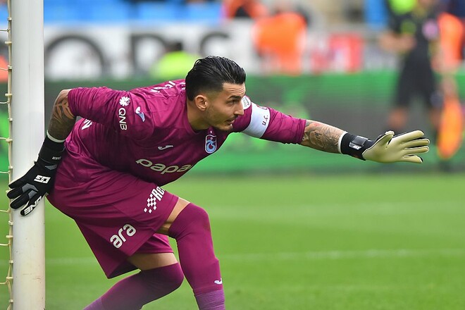 Трабзонспор готов продать Чакыра в Шахтер. Сам футболист хочет в Фенербахче