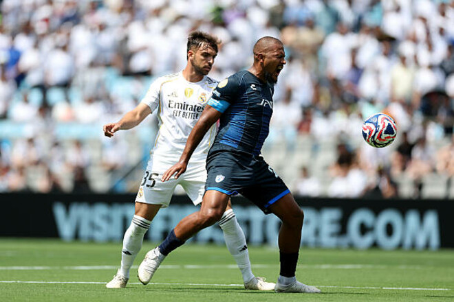 ВИДЕО. Рауль Асенсио удален у Реала за фол последней надежды