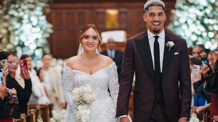 ФОТО. Футболист Барселоны наконец женился. Они вместе с 16 лет