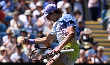 18-летний бразилец одержал первую победу в основной сетке АТР-тура на траве