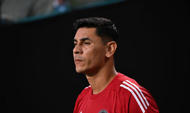 Оскар Устари является лидером КЧМ по количеству сейвов