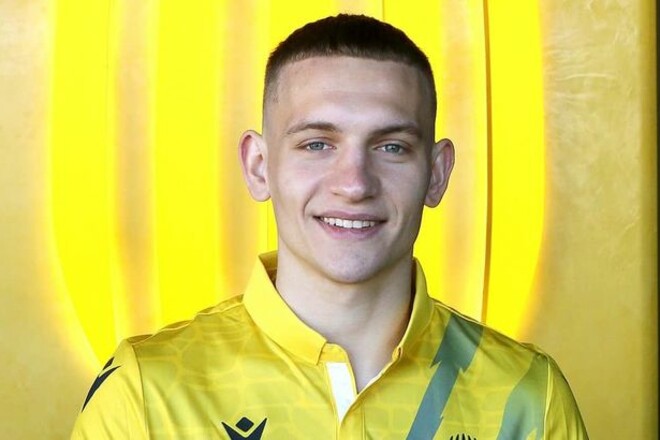 ОФИЦИАЛЬНО. Рух попрощался с хавбеком. Он уйдет в другой клуб УПЛ