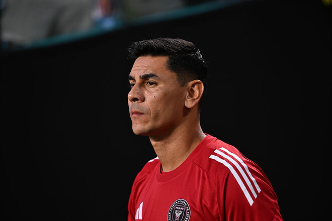 Оскар Устари является лидером КЧМ по количеству сейвов