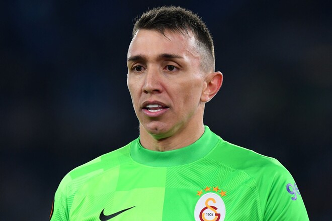 ОФИЦИАЛЬНО. Известный 39-летний вратарь будет играть в чемпионате Аргентины