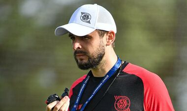 ОФИЦИАЛЬНО. Кто будет помогать ван Леувену? Кривбасс назначил тренера