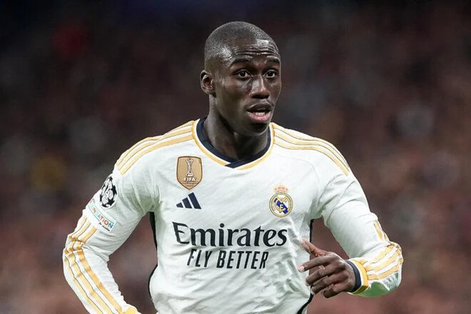 Хаби Алонсо впервые выставил игрока Реала на трансфер. Он ему не нужен