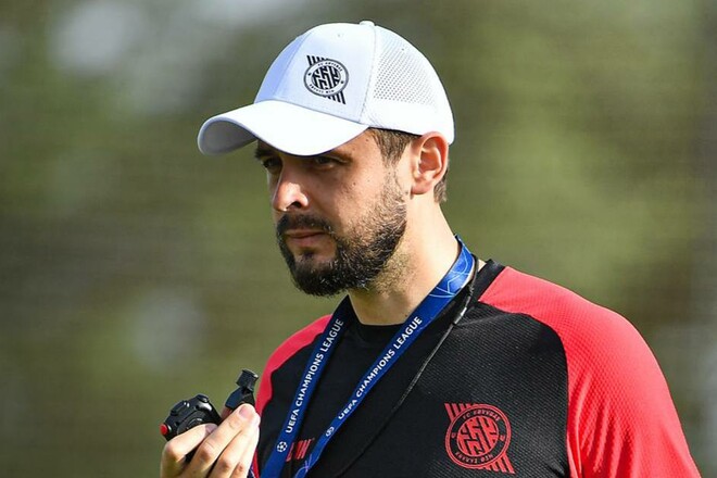 ОФІЦІЙНО. Хто допомагатиме ван Леувену? Кривбас призначив нового тренера