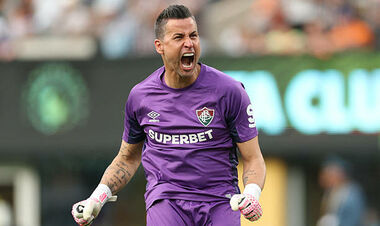 444 кліншити в свої 44 роки. Фабіо продовжує бити рекорди КЧС