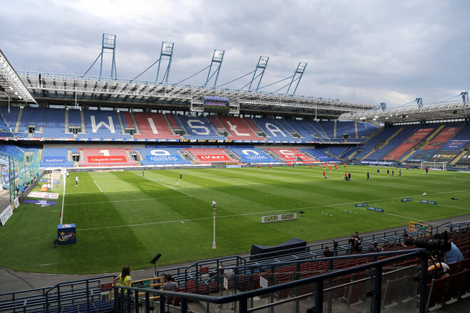 Шахтер, вероятнее всего, сыграет с Бешикташем в Польше, назван стадион