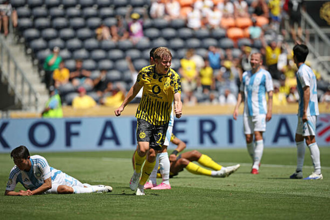 Боруссия Д – Ульсан ХД – 1:0. Мяч Свенссона, ассист Беллингема. Видео гола