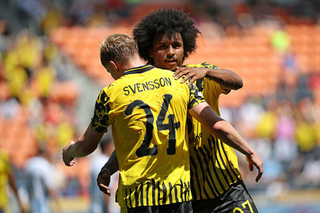 Боруссия Д переиграла Ульсан ХД и вышла в плей-офф с первого места в группе