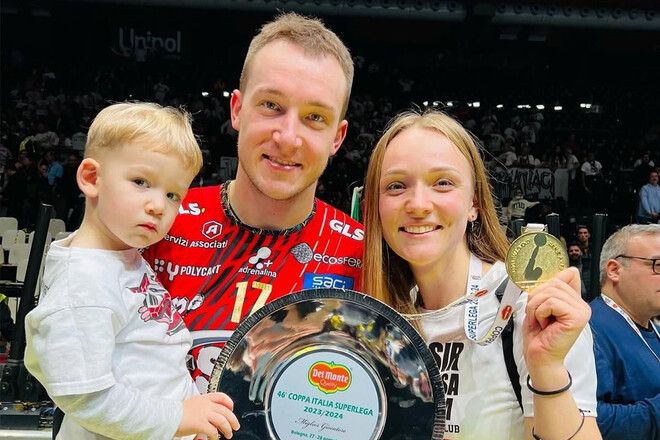 ФОТО. У бывшего волейболиста сборной Украины родилась дочь